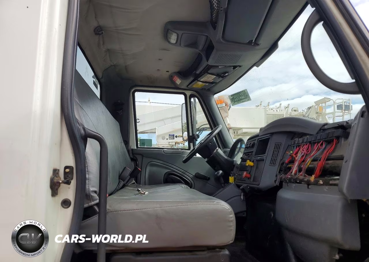 2007 International 4200 Bucket Truck VIN:1HTMPAFL27H340897 - 5