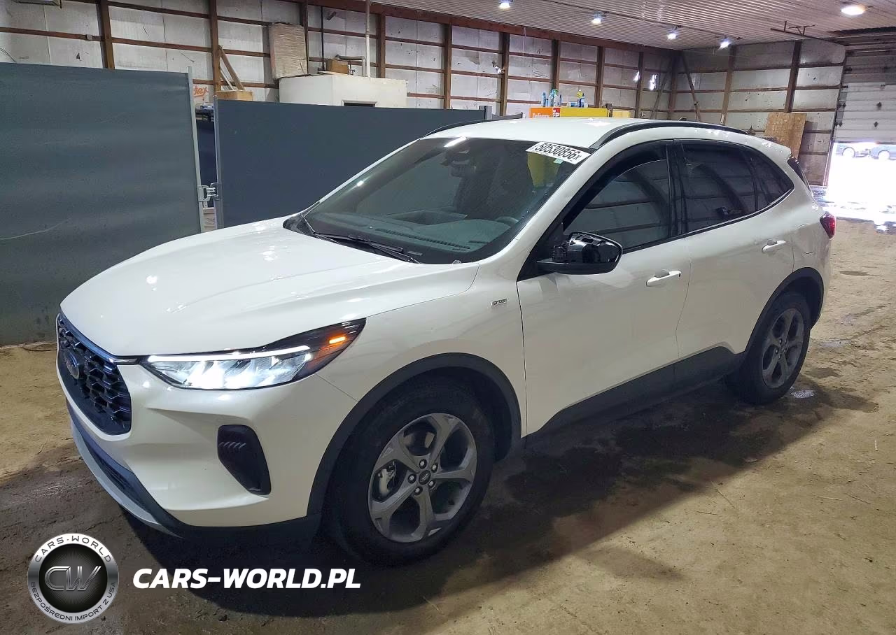 2025 Ford Escape St Line