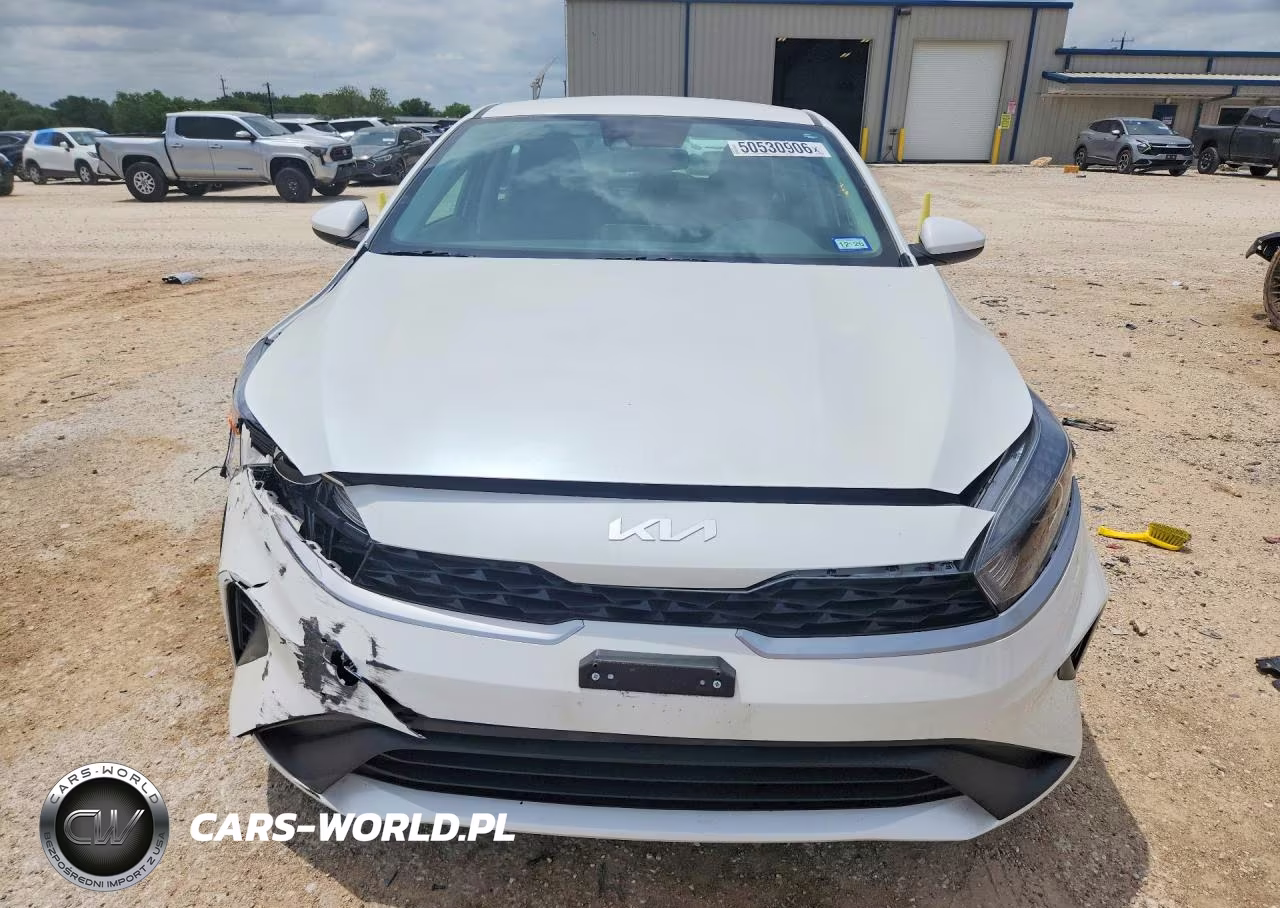 2024 Kia Forte Lxs VIN:3KPF24AD6RE768888 - 5