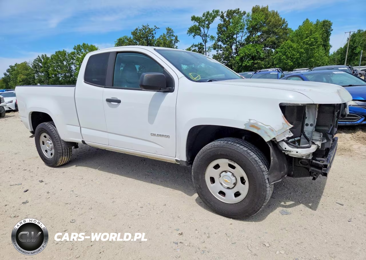2018 Chevrolet Colorado VIN:1GCHSBEA4J1328611 - 4