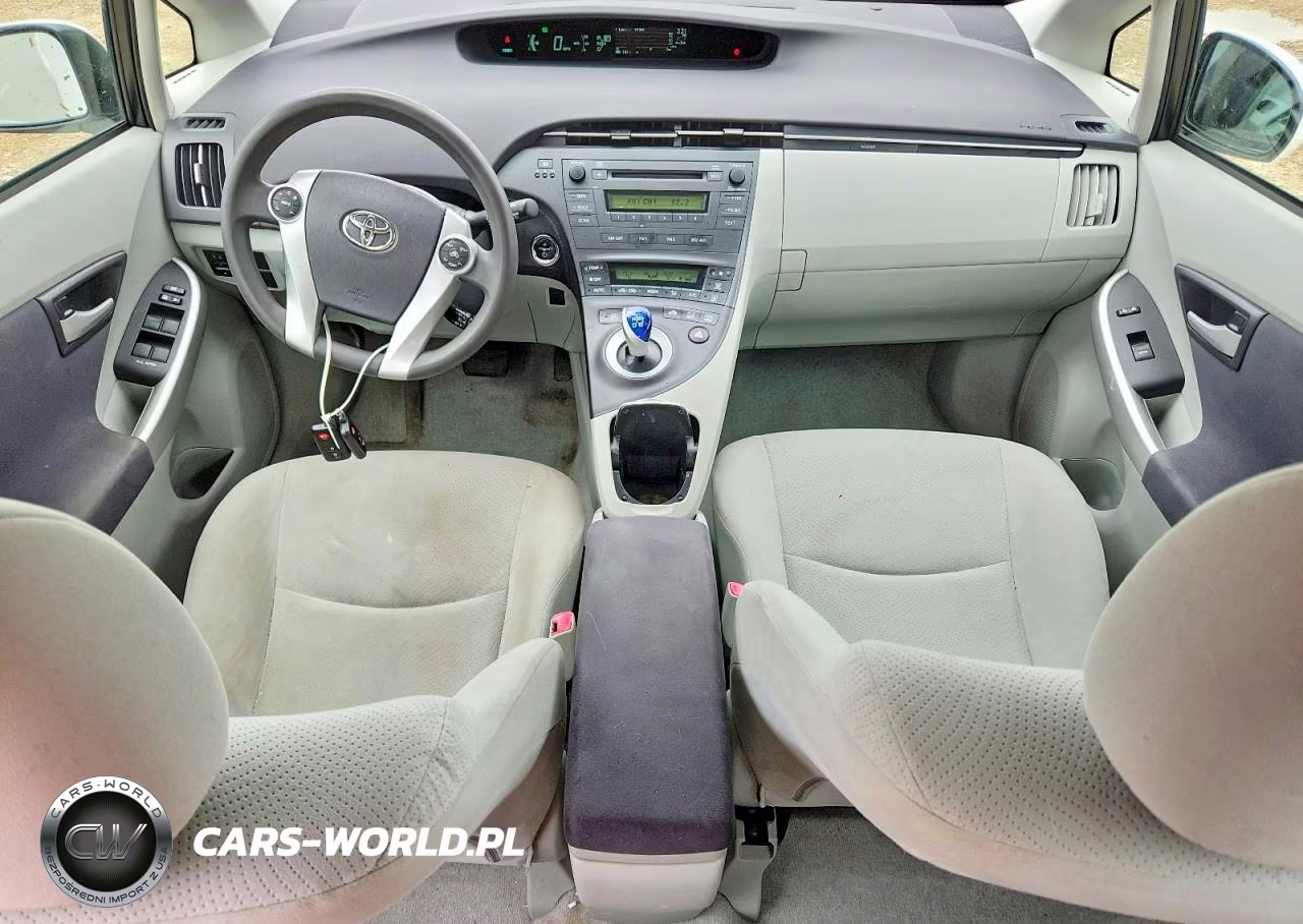 2011 Toyota Prius Two VIN:JTDKN3DUXB1407989 - 8