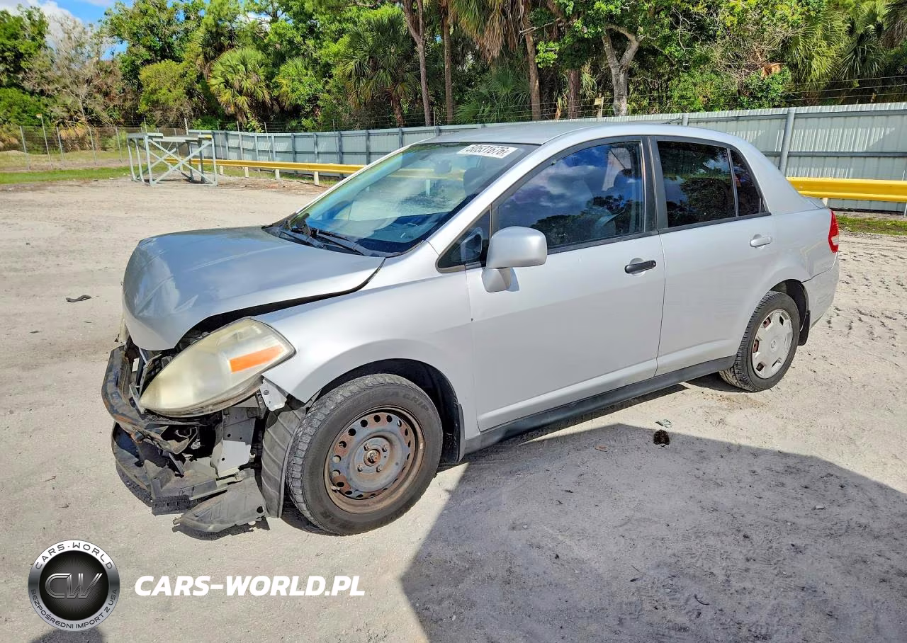 2009 Nissan Versa 1.8 S