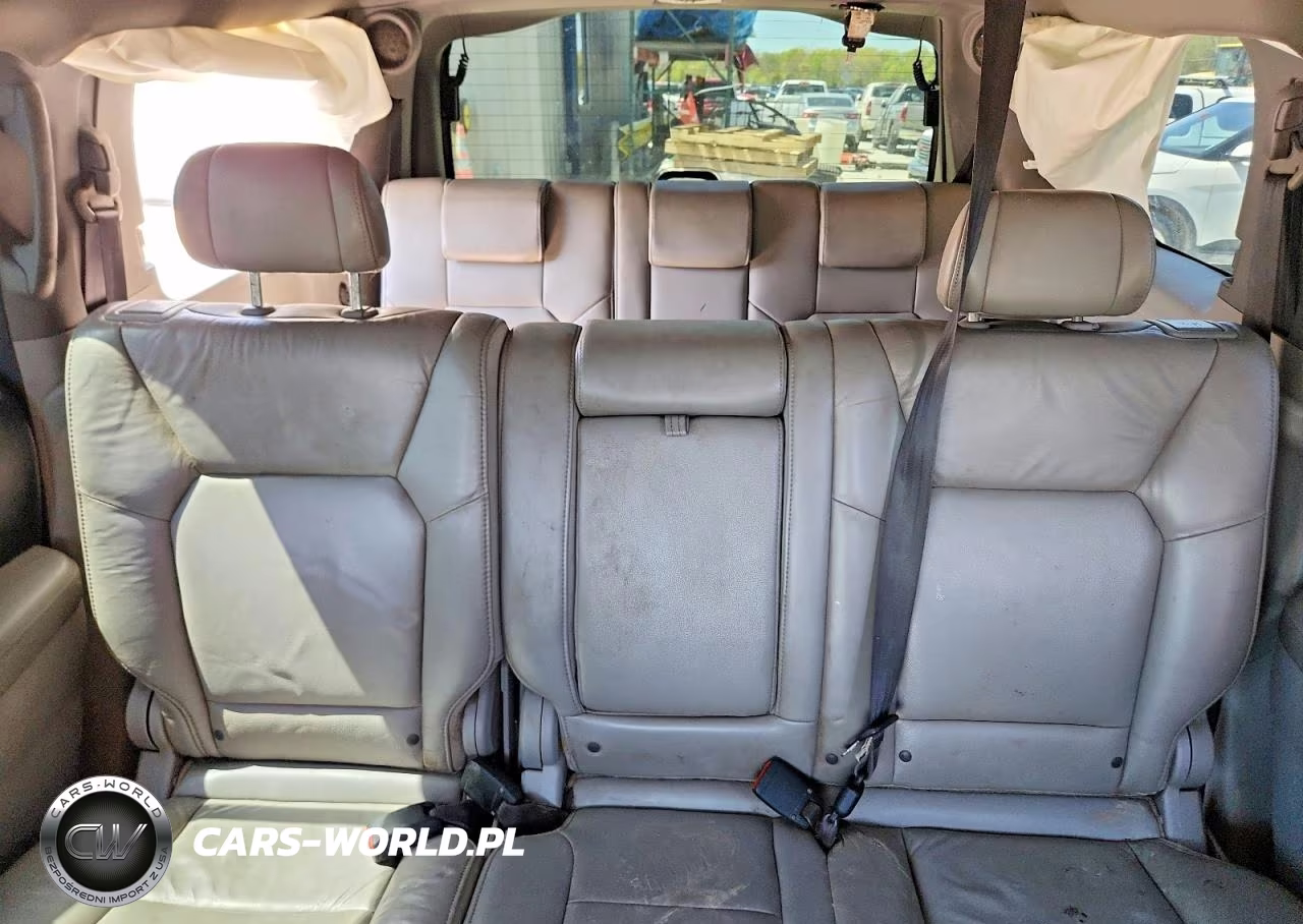 2011 Honda Pilot Touring VIN:5FNYF4H99BB038942 - 10