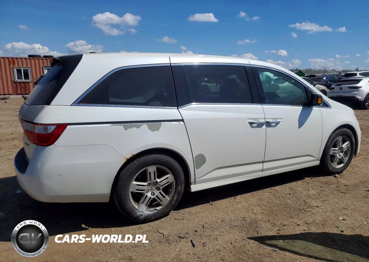 2012 Honda Odyssey Touring VIN:5FNRL5H9XCB057455 - 3
