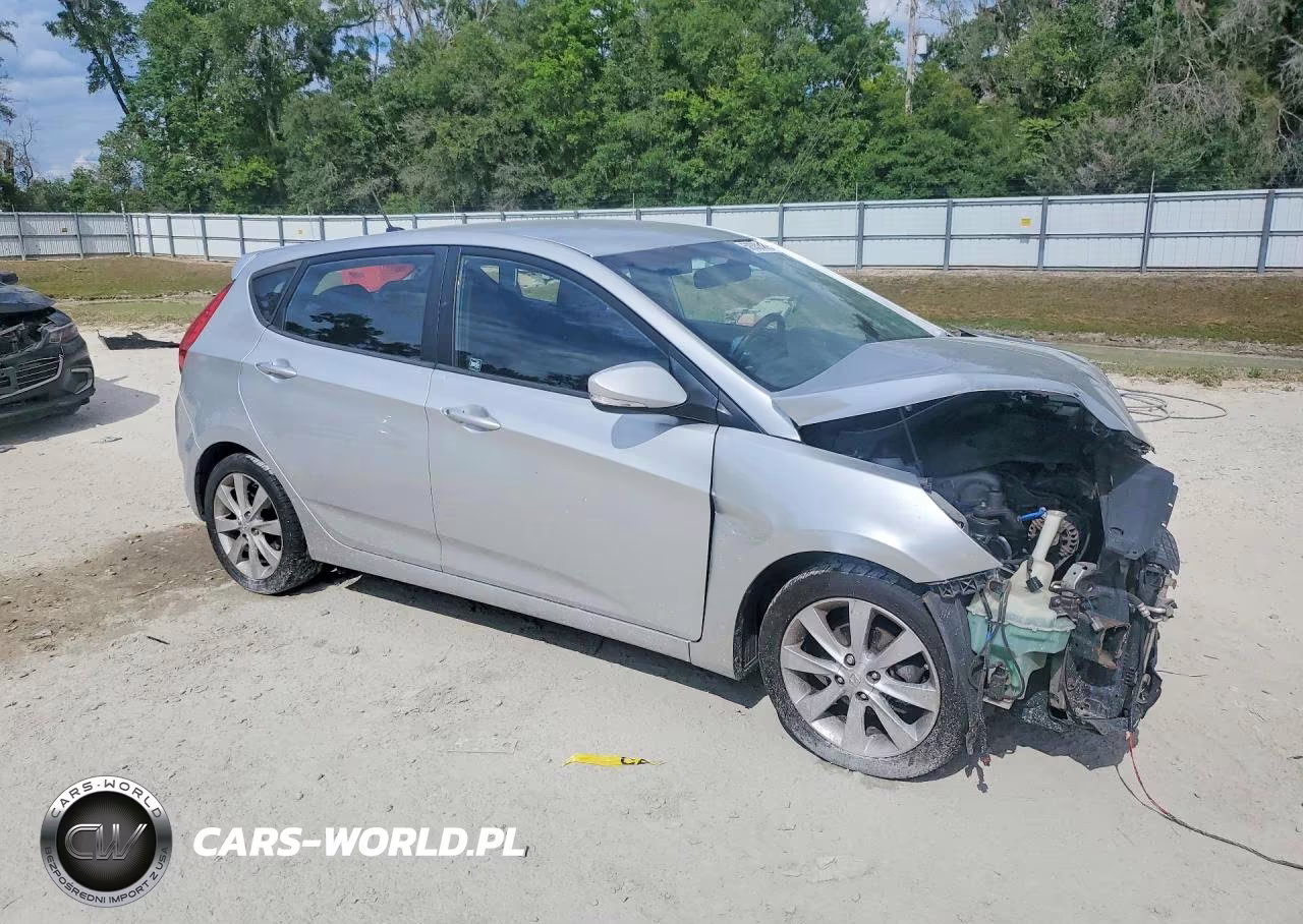 2013 Hyundai Accent Se VIN:KMHCU5AEXDU059351 - 4