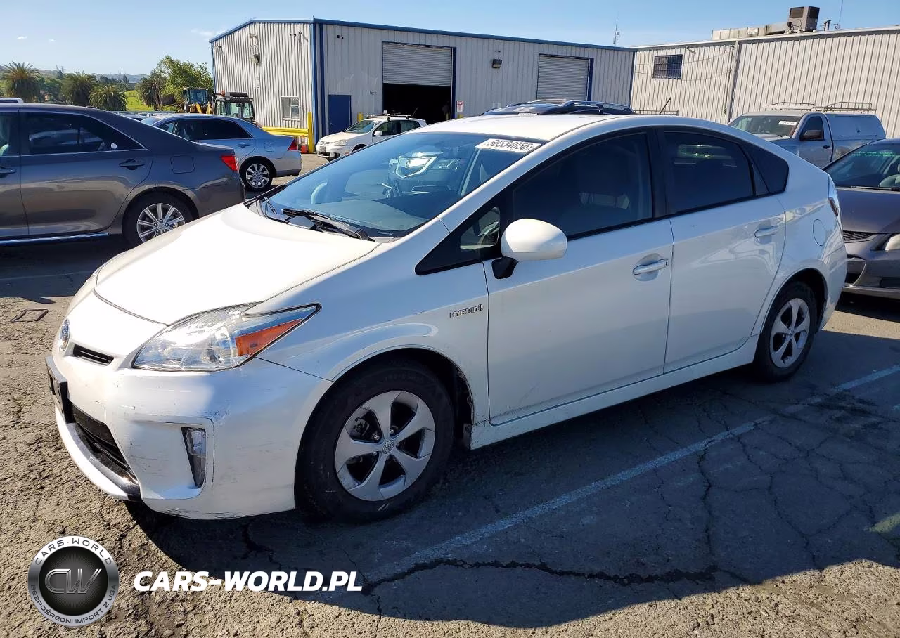 2014 Toyota Prius Three
