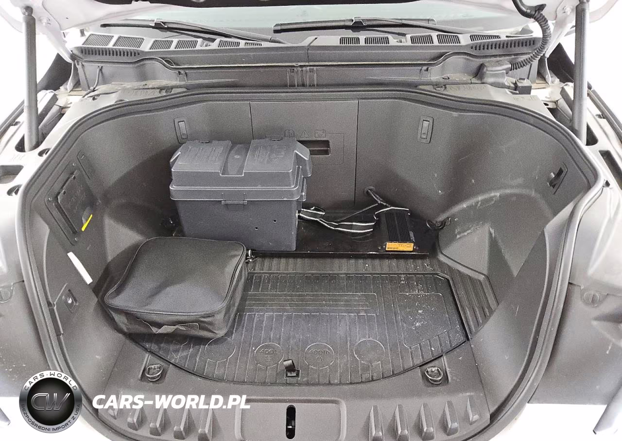 2024 Ford F150 Lightning Pro VIN:1FT6W1B77RWG12649 - 11