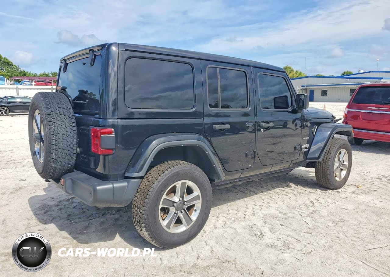 2022 Jeep Wrangler Unlimited Sahara VIN:1C4HJXEN4NW104489 - 3