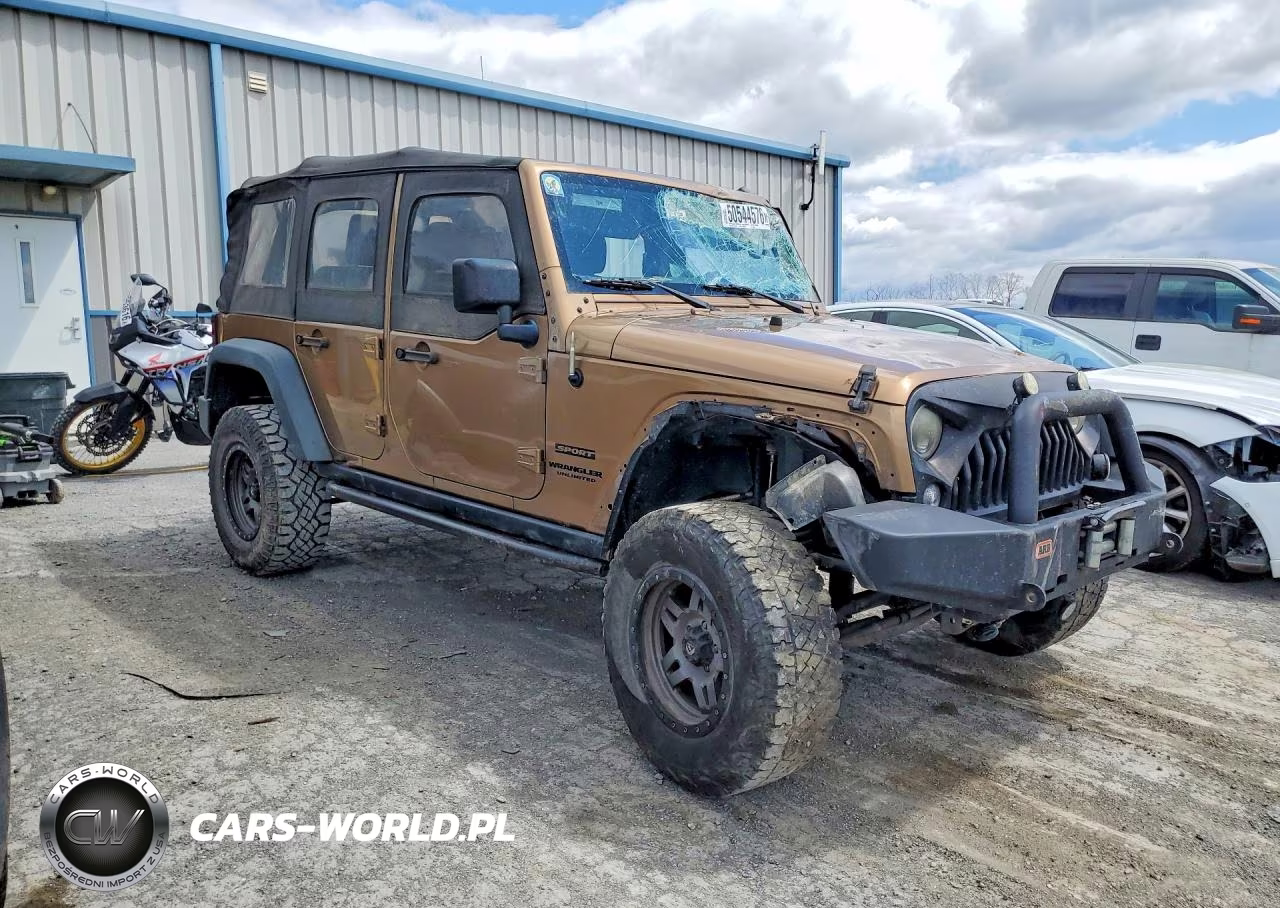 2015 Jeep Wrangler Unlimited Sport VIN:1C4BJWDG9FL640859 - 4