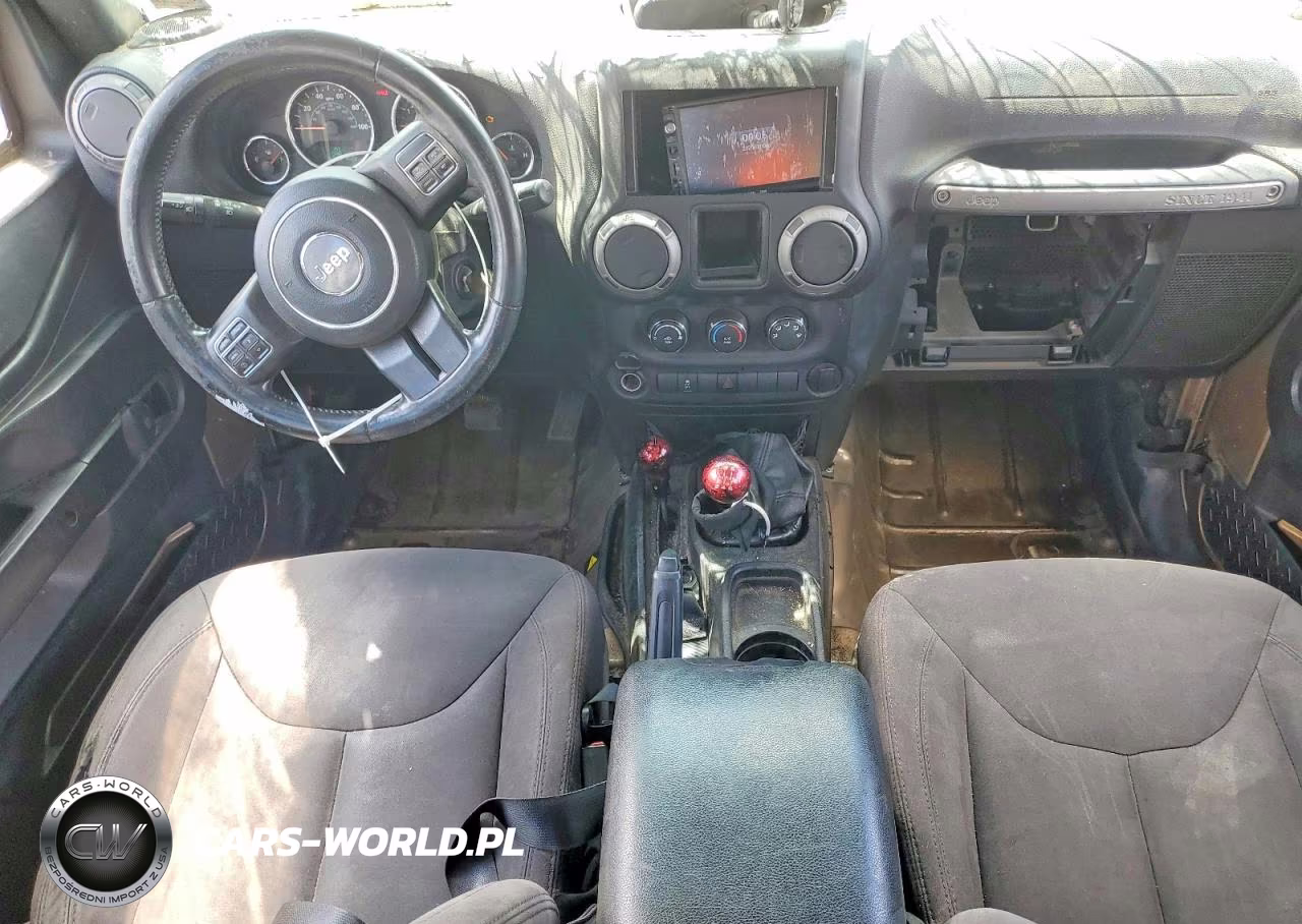 2015 Jeep Wrangler Unlimited Sport VIN:1C4BJWDG9FL640859 - 8