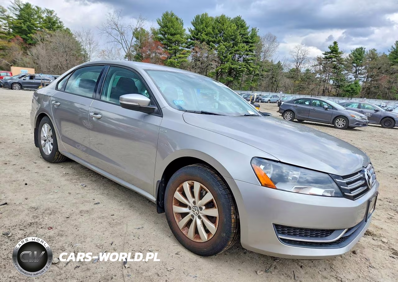2014 Volkswagen Passat S VIN:1VWAT7A30EC068881 - 4
