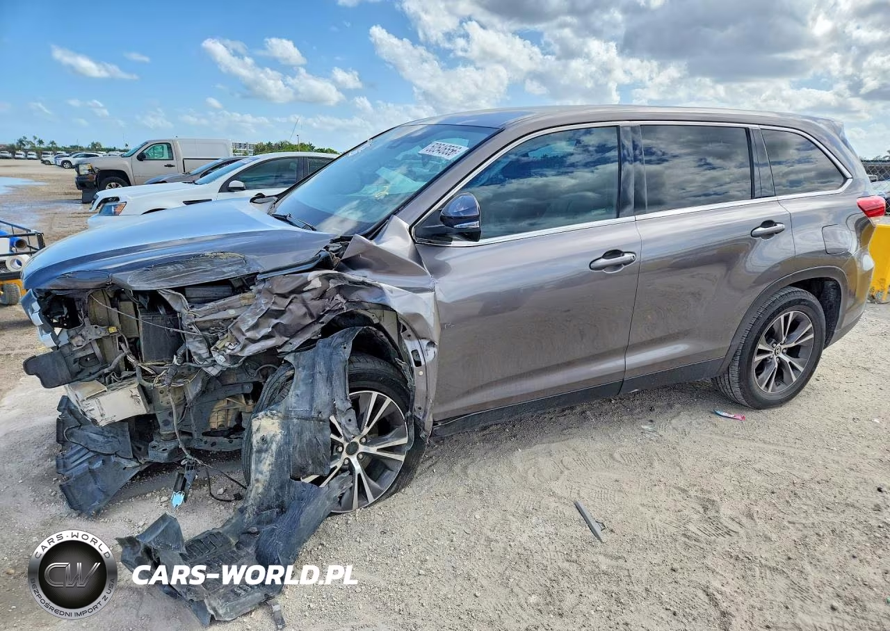 2019 Toyota Highlander Le
