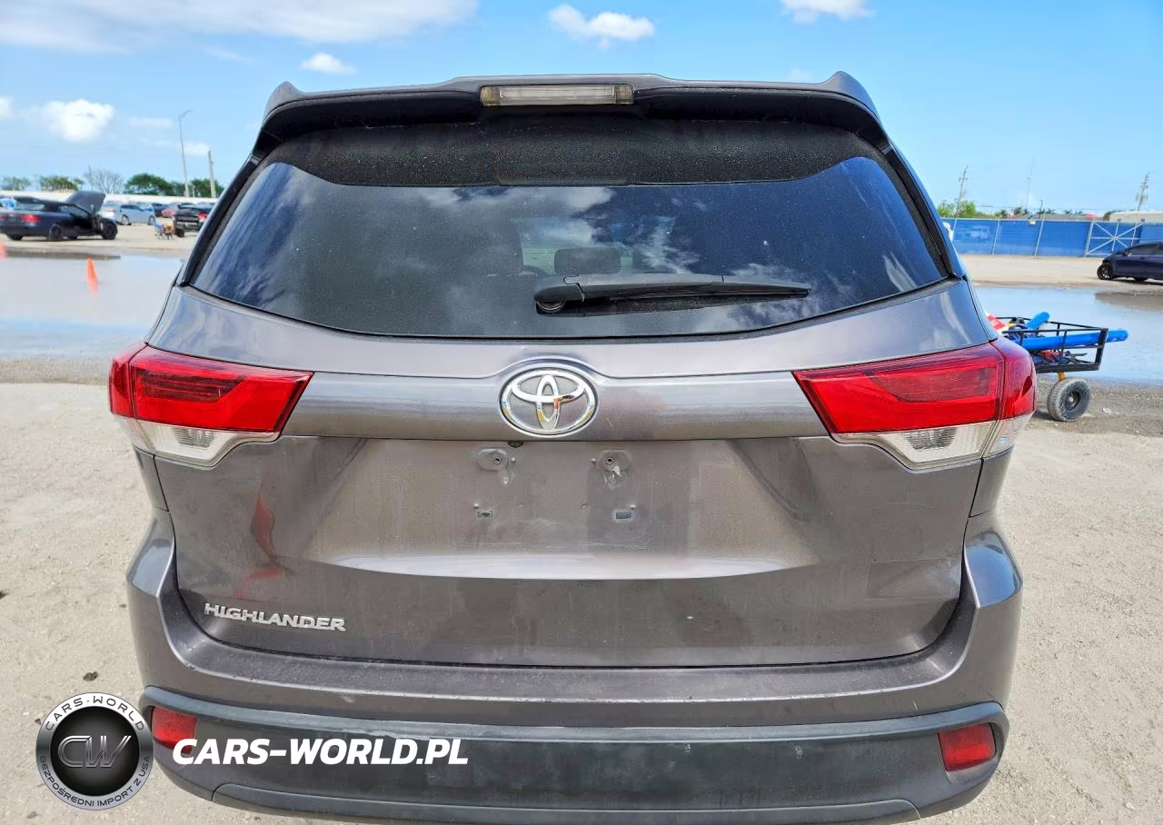 2019 Toyota Highlander Le VIN:5TDZARFH1KS043185 - 6