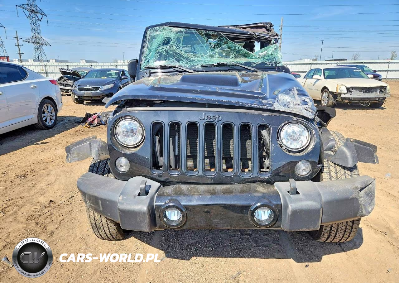 2018 Jeep Wrangler Unlimited Sahara VIN:1C4BJWEG6JL853968 - 5