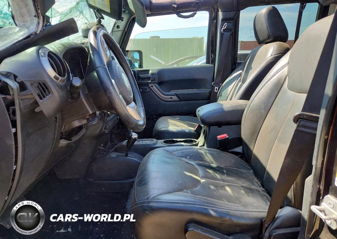 2018 Jeep Wrangler Unlimited Sahara VIN:1C4BJWEG6JL853968 - 7