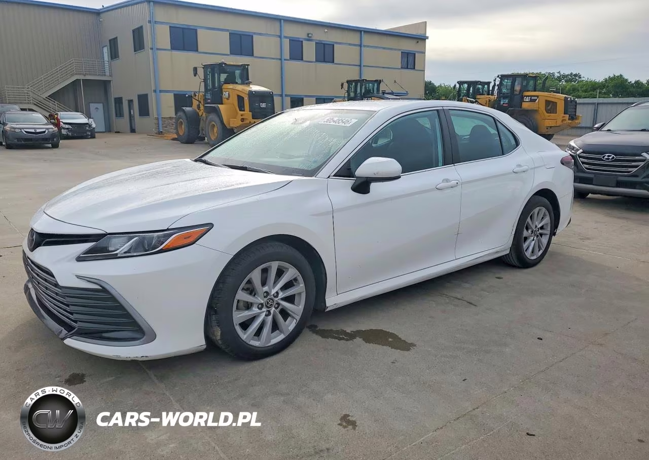 2022 Toyota Camry Le
