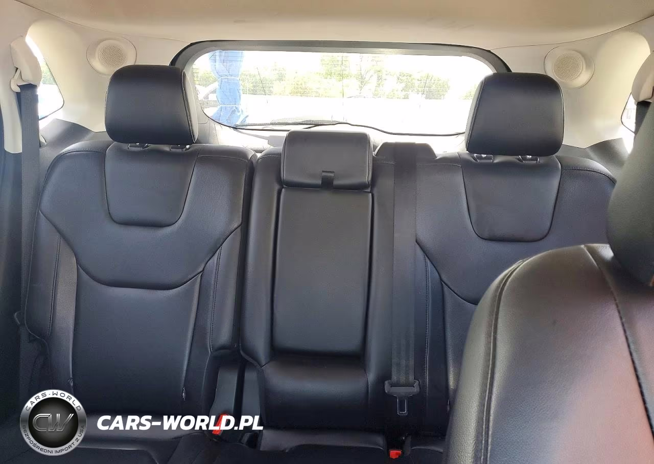 2020 Ford Edge Titanium VIN:2FMPK3K91LBB15727 - 10