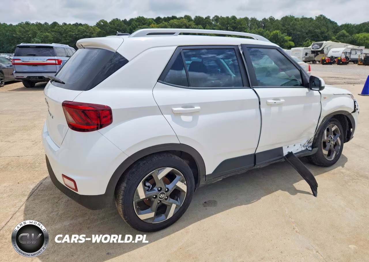 2026 Hyundai Venue Sel VIN:KMHRC8A34TU421945 - 3