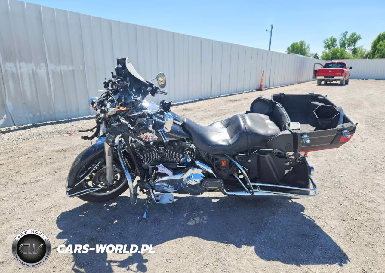 2007 Harley Davidson Flhtcui VIN:1HD1FC4107Y619358 - 3