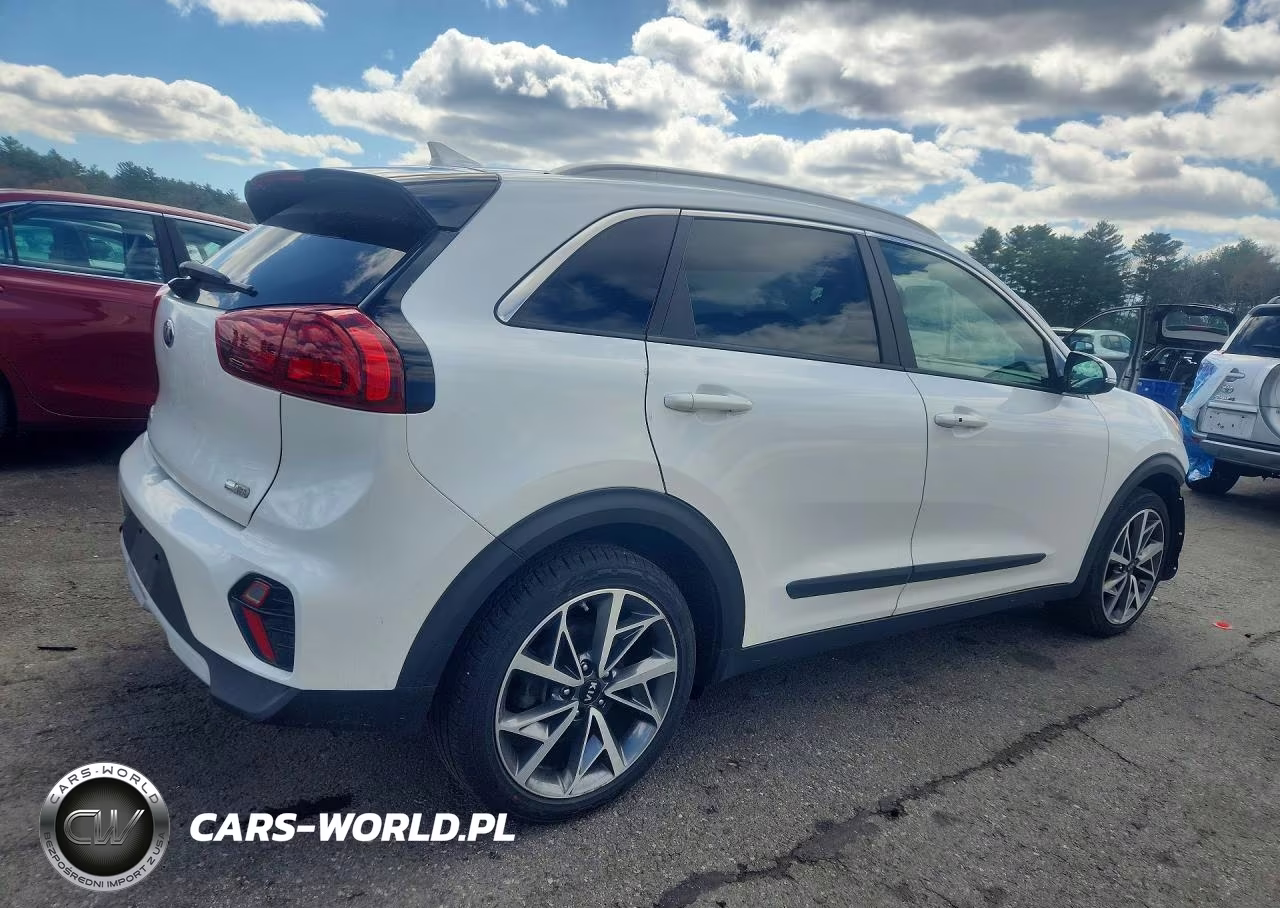 2020 Kia Niro Touring VIN:KNDCC3LC0L5429285 - 3