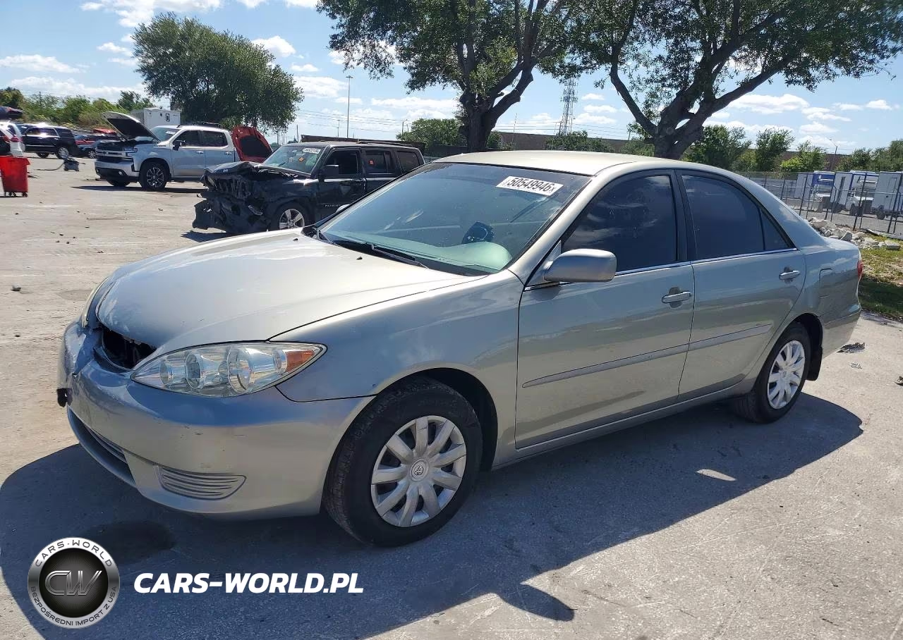 2005 TOYOTA CAMRY LE