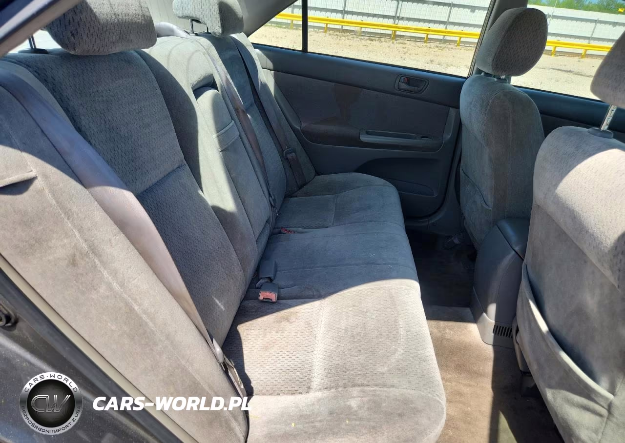 2002 Toyota Camry VIN:JTDBE32K520095197 - 10