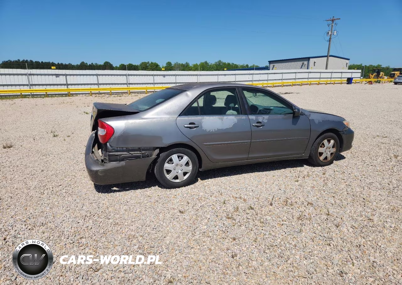 2002 Toyota Camry VIN:JTDBE32K520095197 - 3