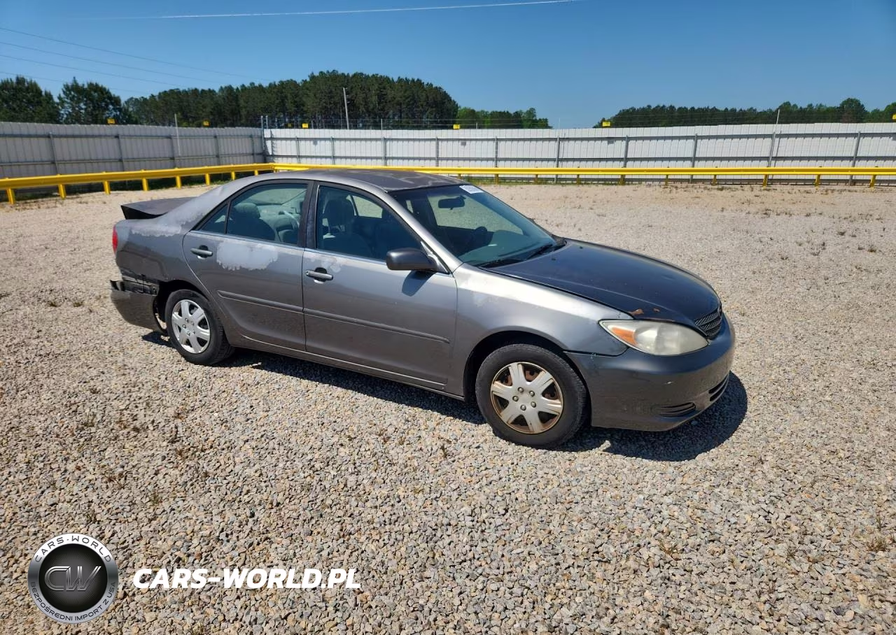 2002 Toyota Camry VIN:JTDBE32K520095197 - 4