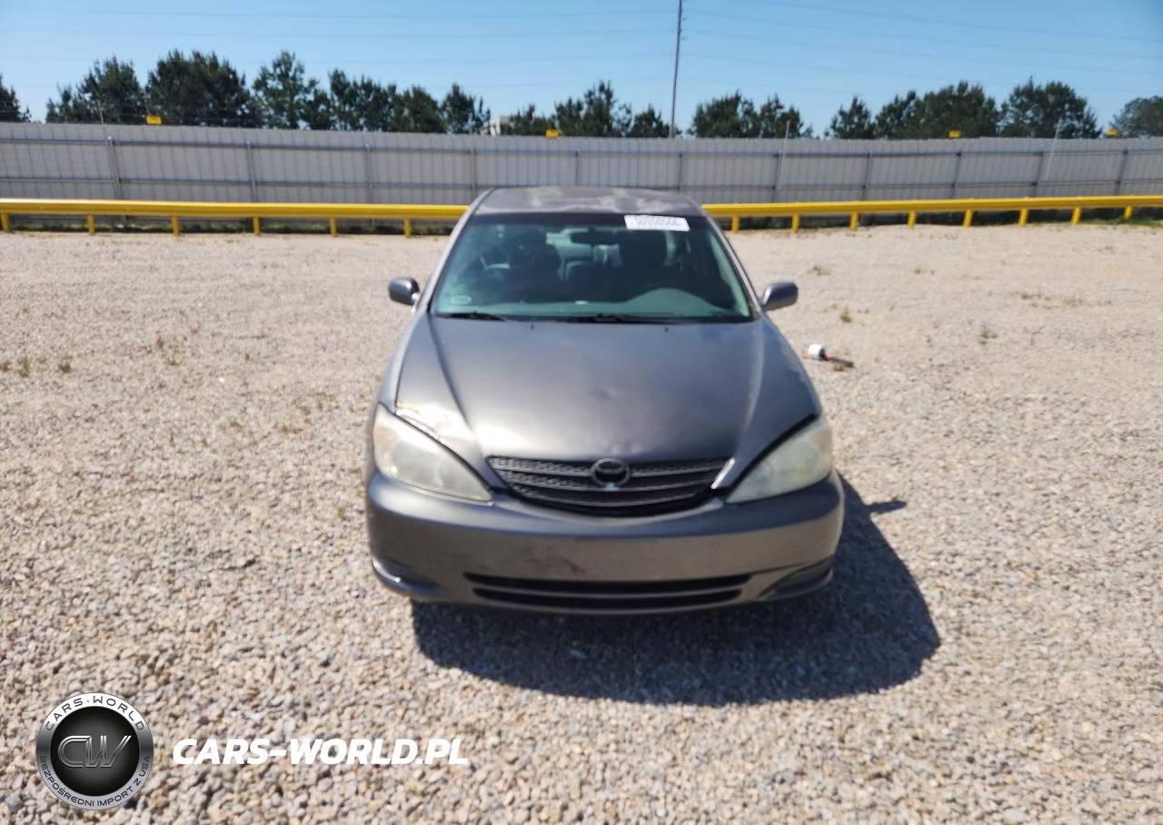 2002 Toyota Camry VIN:JTDBE32K520095197 - 5