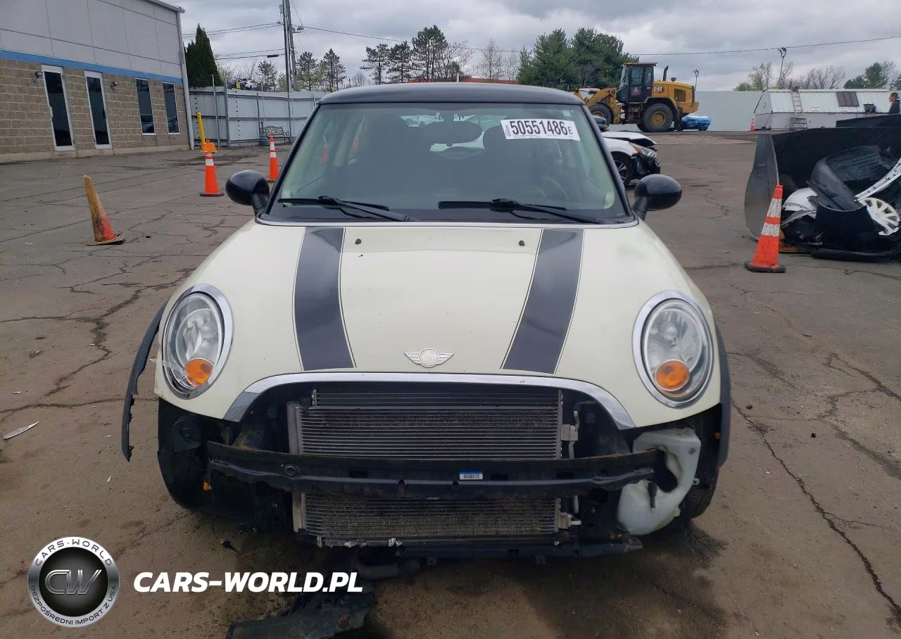 2011 Mini Cooper VIN:WMWSU3C50BT096555 - 5
