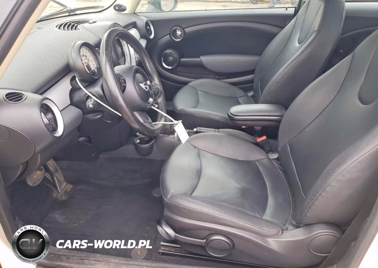 2011 Mini Cooper VIN:WMWSU3C50BT096555 - 7
