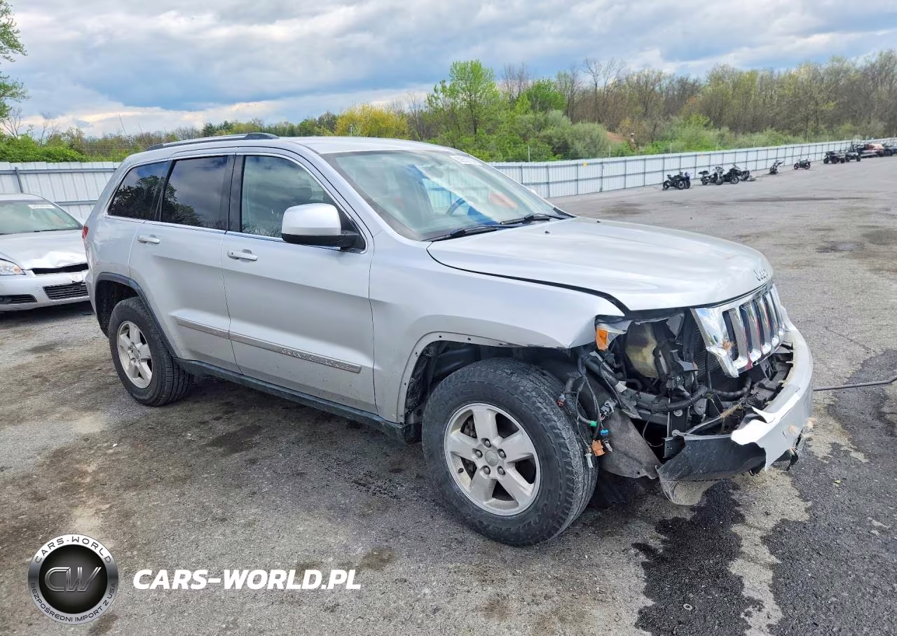 2011 Jeep Grand Cherokee Laredo VIN:1J4RR4GG5BC587380 - 4