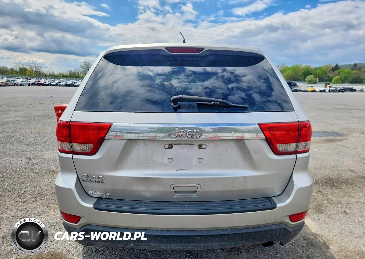 2011 Jeep Grand Cherokee Laredo VIN:1J4RR4GG5BC587380 - 6