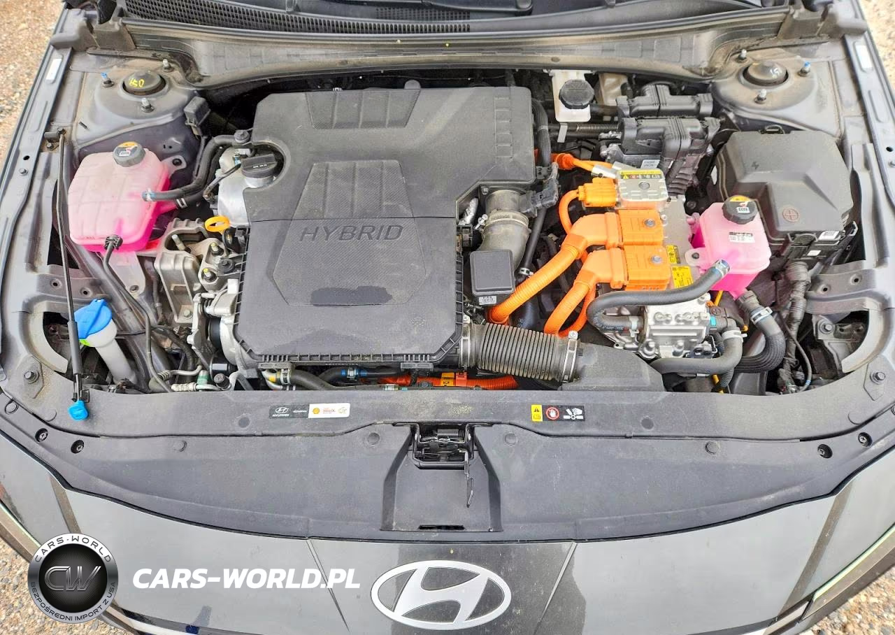 2025 Hyundai Elantra Limited VIN:KMHLN4DJXSU130013 - 11