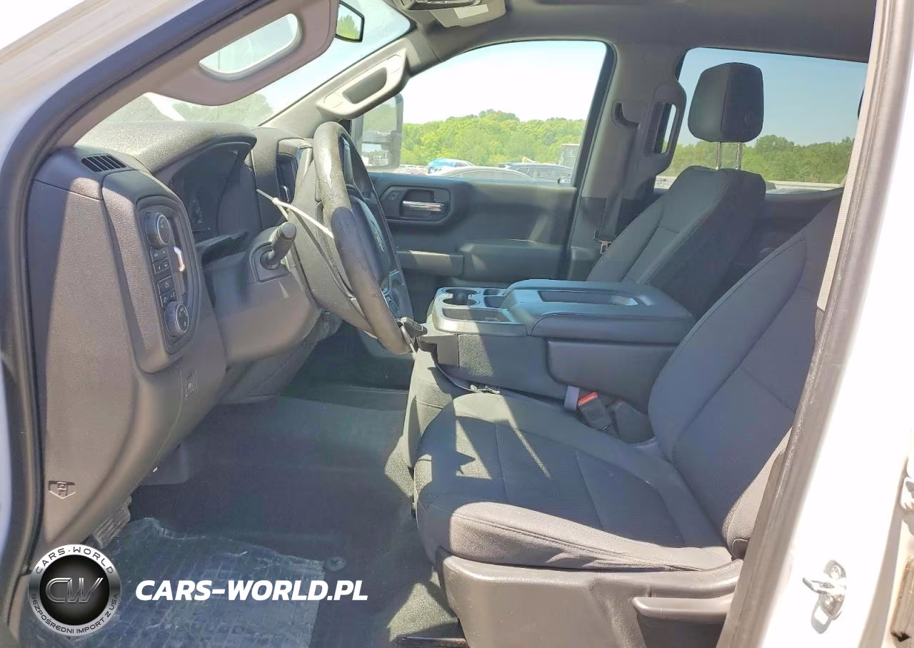 2019 Chevrolet Silverado K1500 Custom VIN:3GCUYBEF0KG700943 - 7