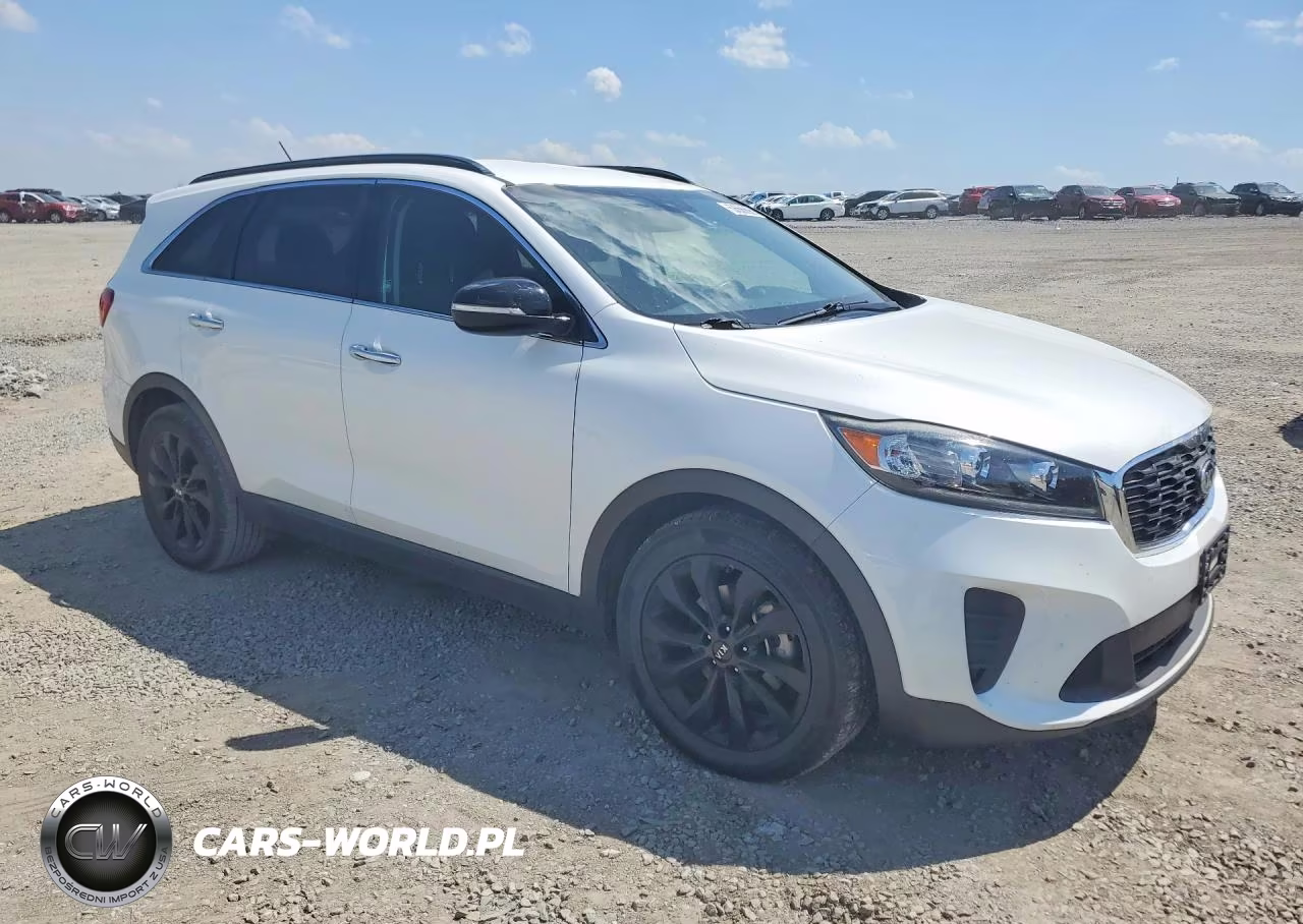 2019 Kia Sorento S V6 VIN:5XYPG4A5XKG586201 - 4