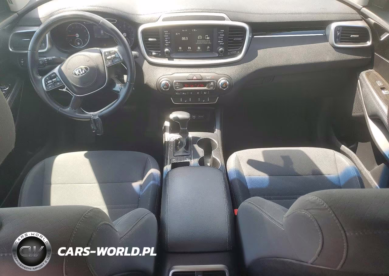 2019 Kia Sorento S V6 VIN:5XYPG4A5XKG586201 - 8