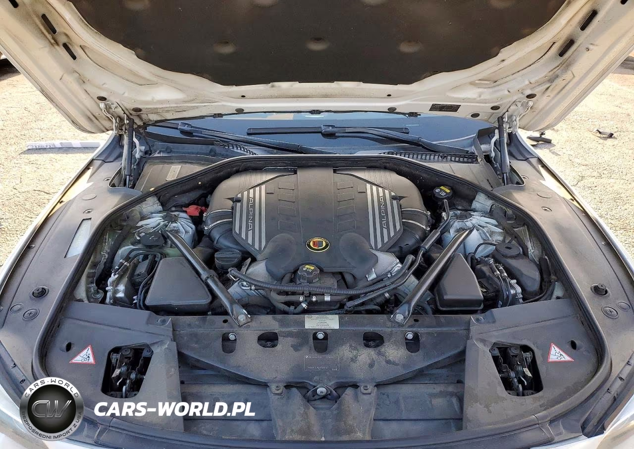 2015 BMW Alpina B7 VIN:WBAYE8C55FD136598 - 11