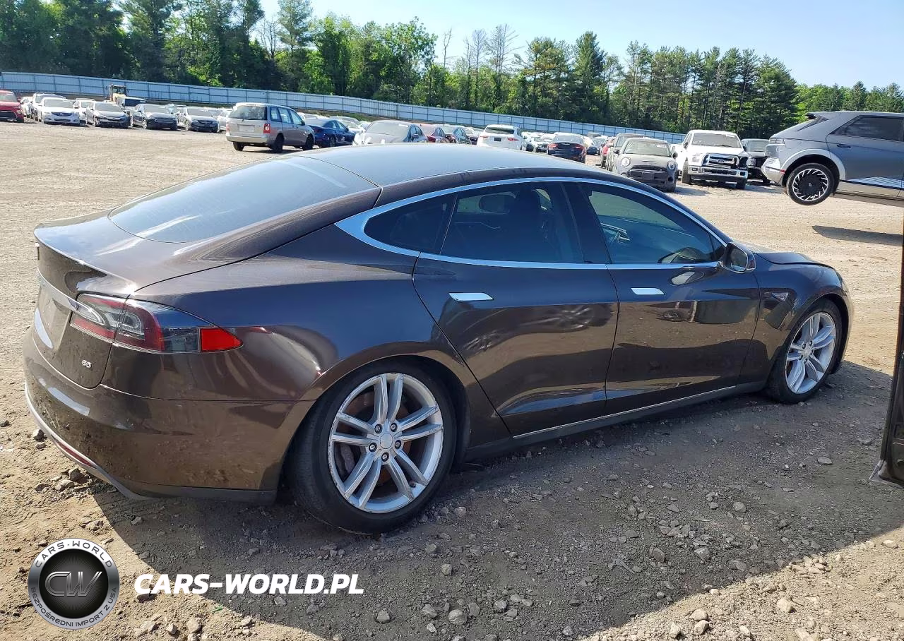 2014 Tesla Model S VIN:5YJSA1S12EFP52440 - 3