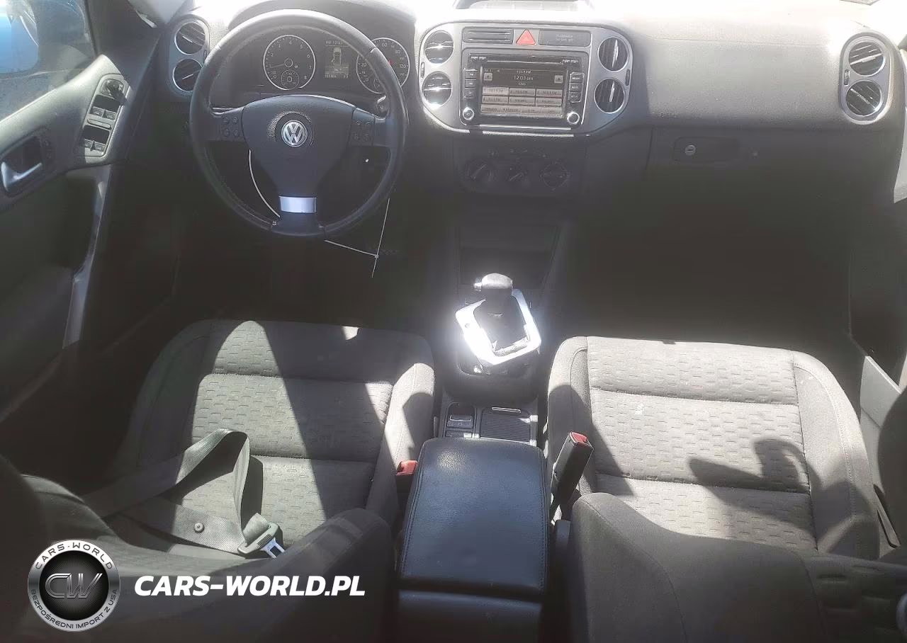 2010 Volkswagen Tiguan Se VIN:WVGBV7AX6AW000979 - 8