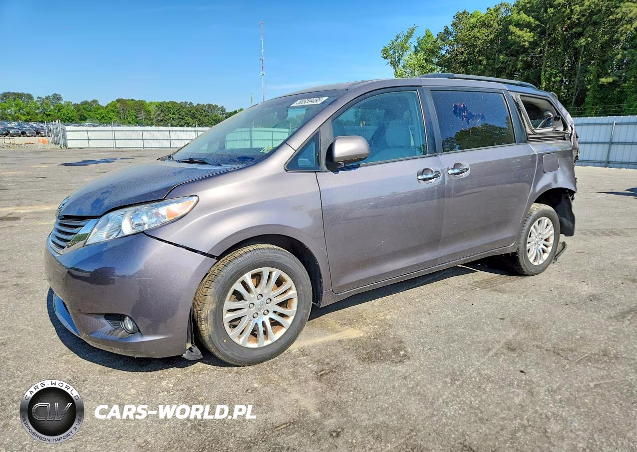 2014 Toyota Sienna Xle 8-Passenger