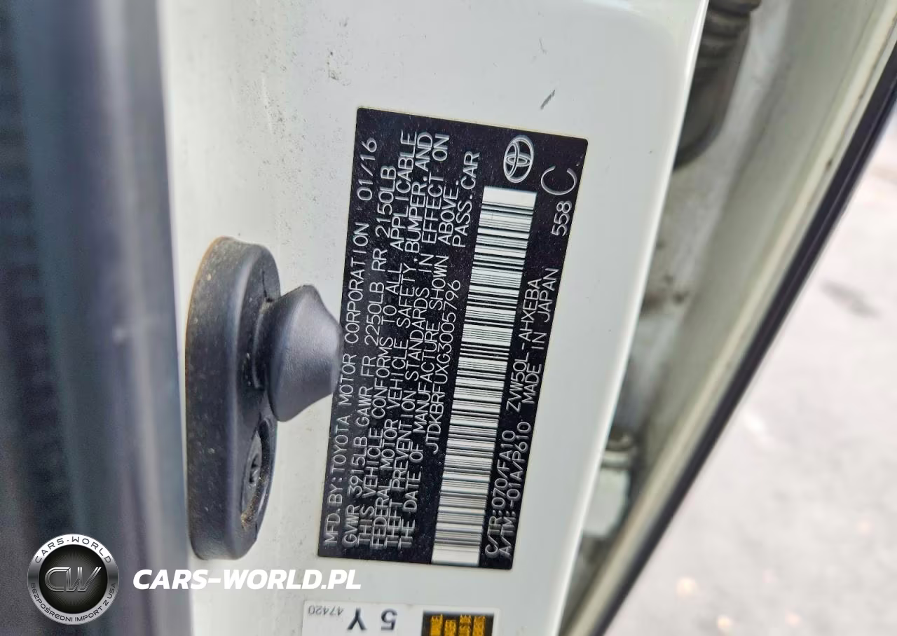 2016 Toyota Prius Two VIN:JTDKBRFUXG3005796 - 12