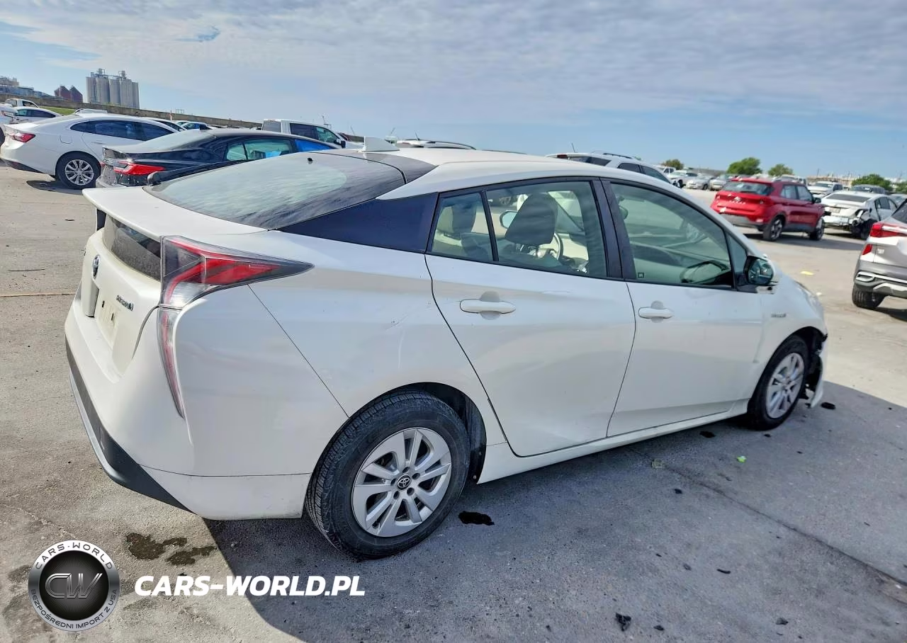 2016 Toyota Prius Two VIN:JTDKBRFUXG3005796 - 3
