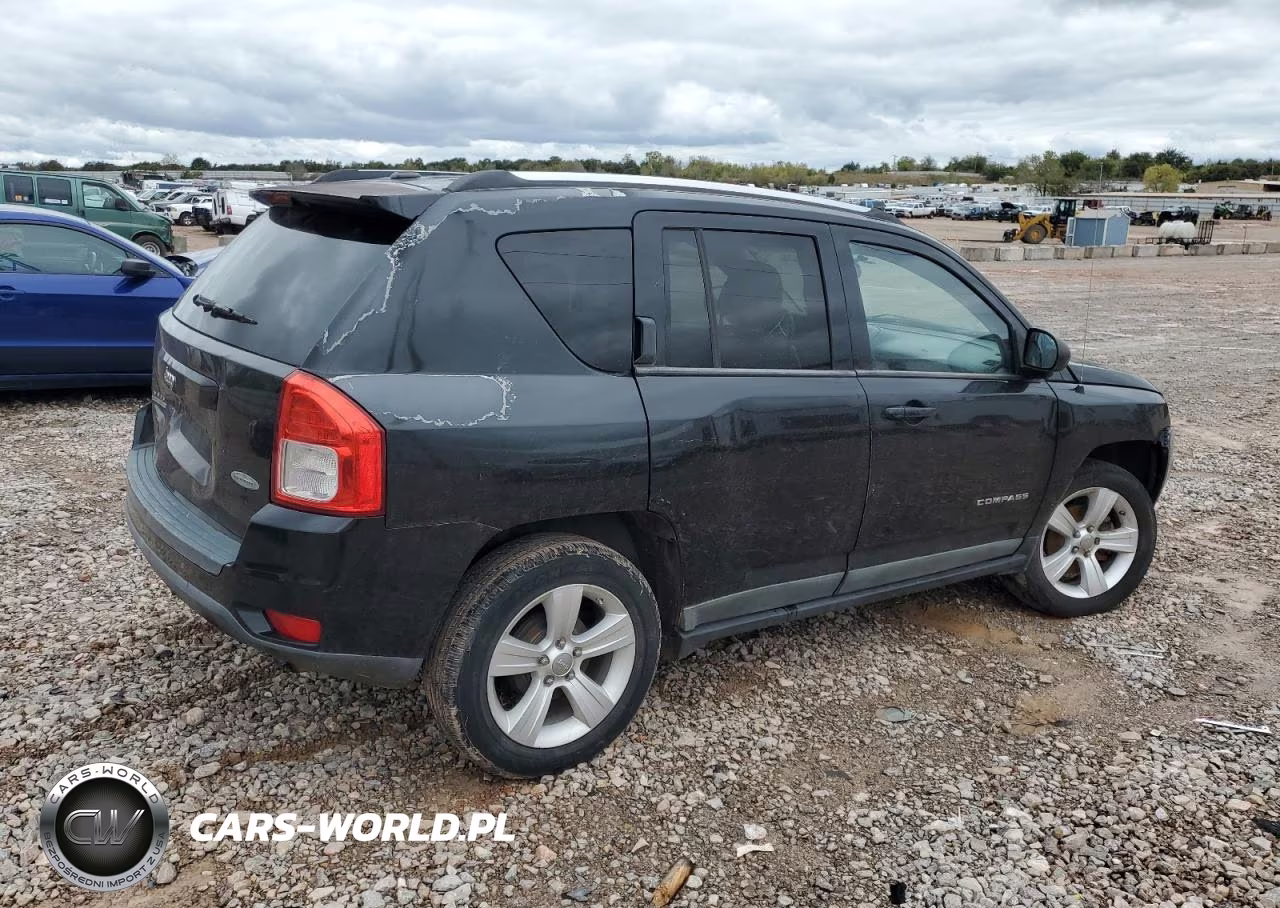 2011 Jeep Compass VIN:1J4NT1FB1BD195723 - 3