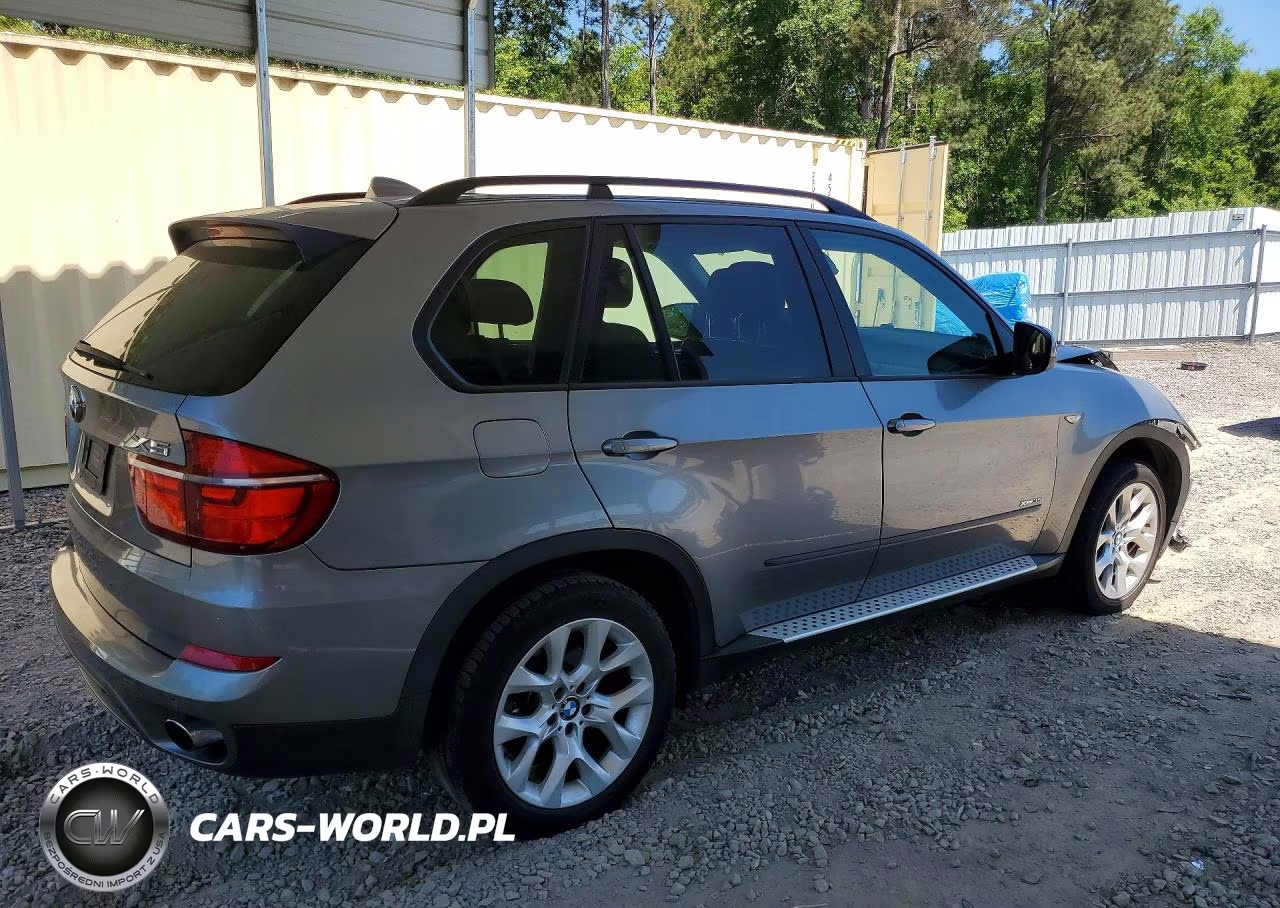 2013 BMW X5 xDrive35I VIN:5UXZV4C57D0E14715 - 3