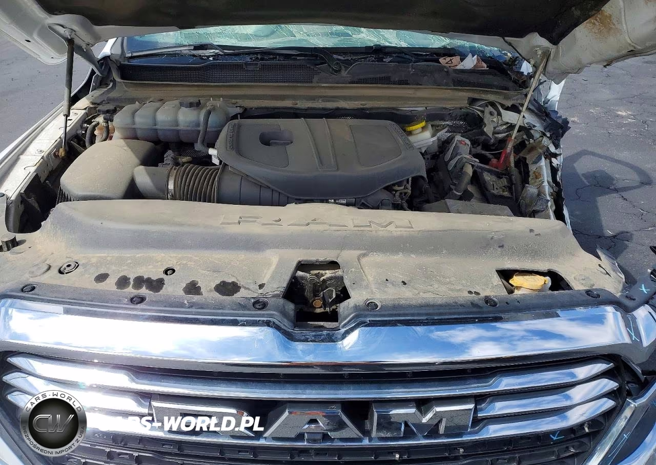 2025 Ram 1500 Laramie VIN:1C6SRFJP2SN567773 - 11