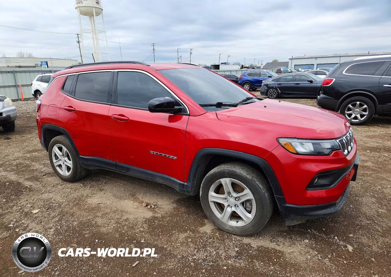 2023 Jeep Compass Latitude VIN:3C4NJDBN1PT508008 - 4