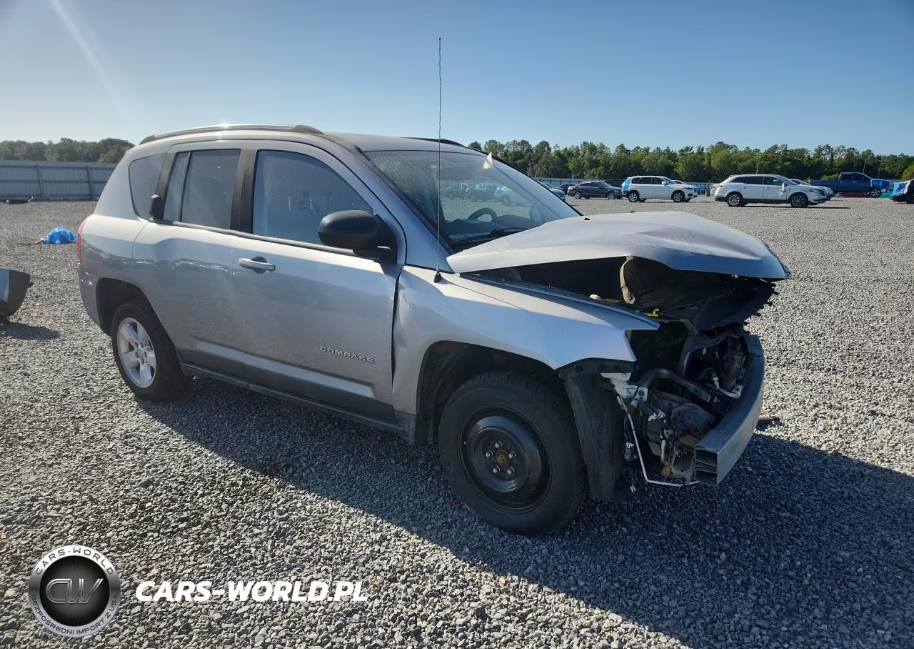 2015 Jeep Compass Sport VIN:1C4NJCBA4FD262387 - 4