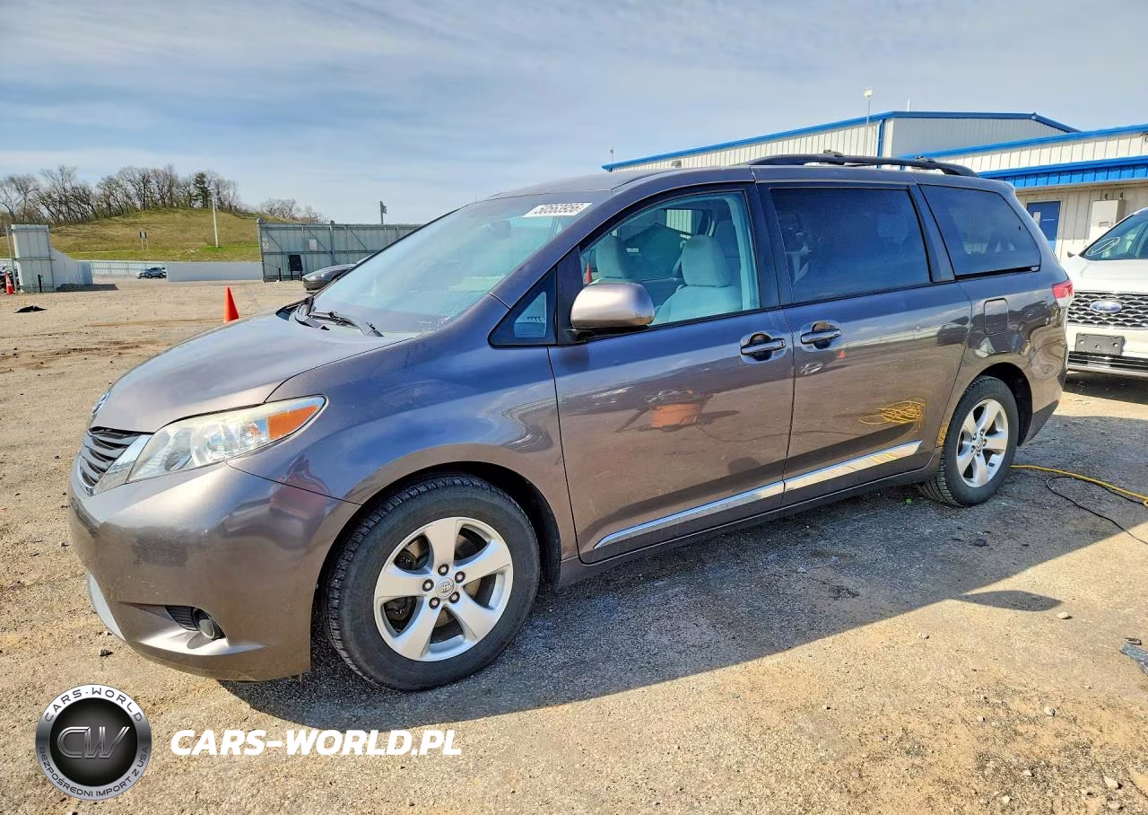 2013 Toyota Sienna Le