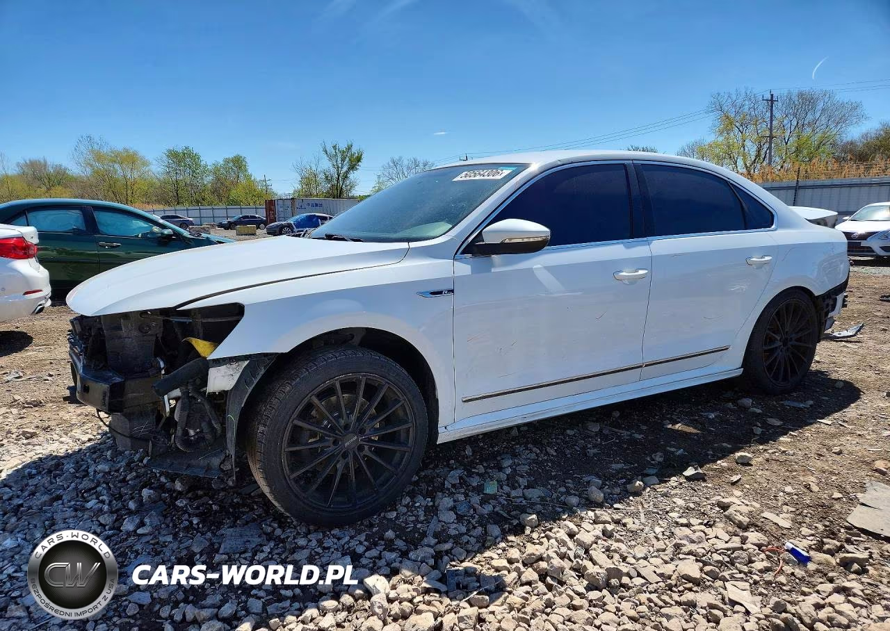 2017 Volkswagen Passat R-Line